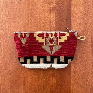 (Free) Aztec Print Make Up Bag